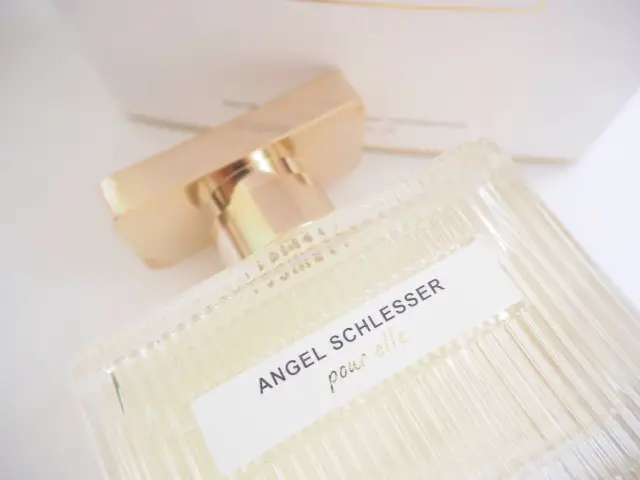 Angel Schlesser Pour Elle Fragrance 