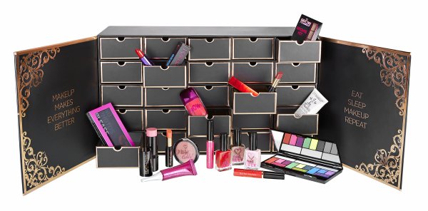 Makeup Revolution Chest