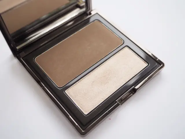 Becca Shimmering Perfector