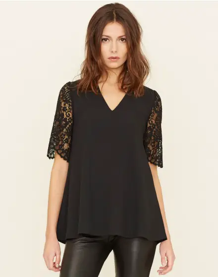 Lace Swing Sleeve Top