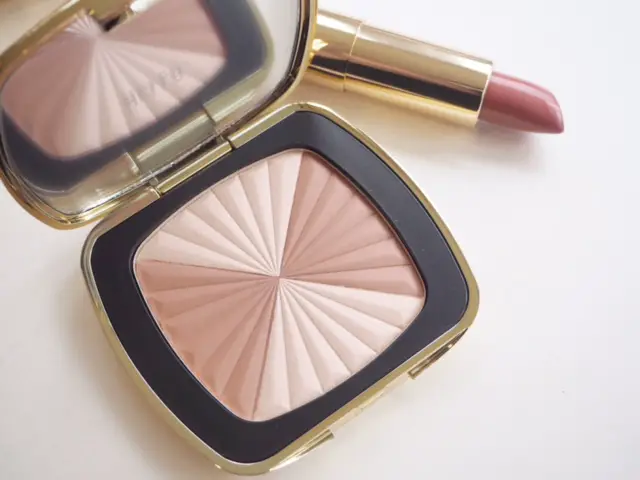 bareMinerals Lovescape Collection