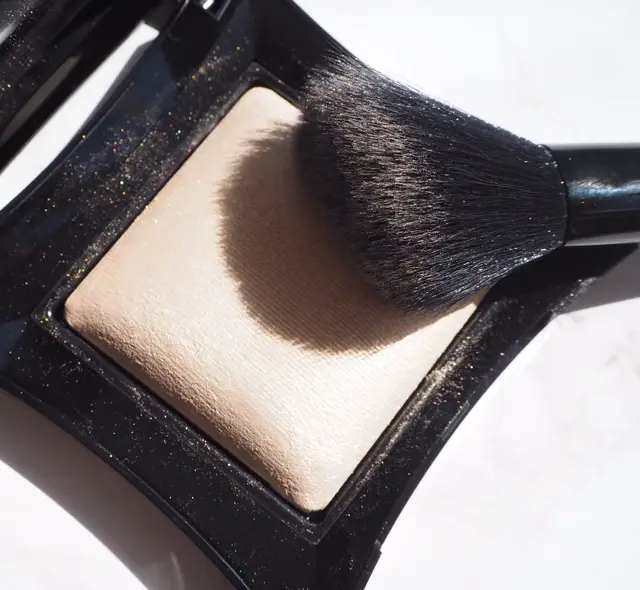 Illamasqua Metamorph Beyond Powder