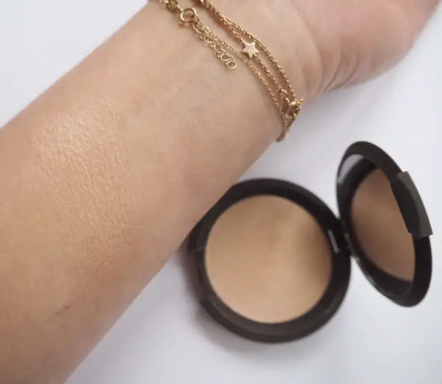 Jaclyn Hill Champagne Shimmering Skin Perfector Poured Creme