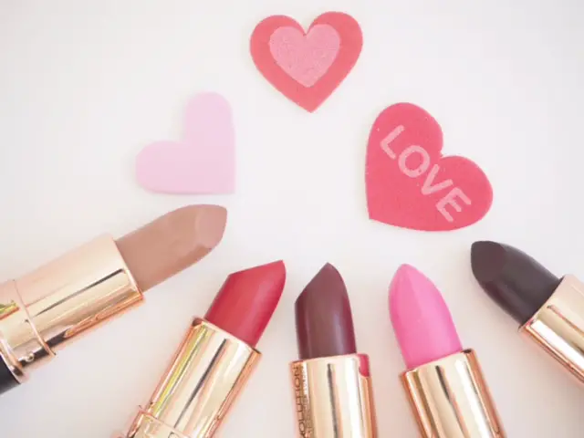 Makeup Revolution Rose Gold Mattes