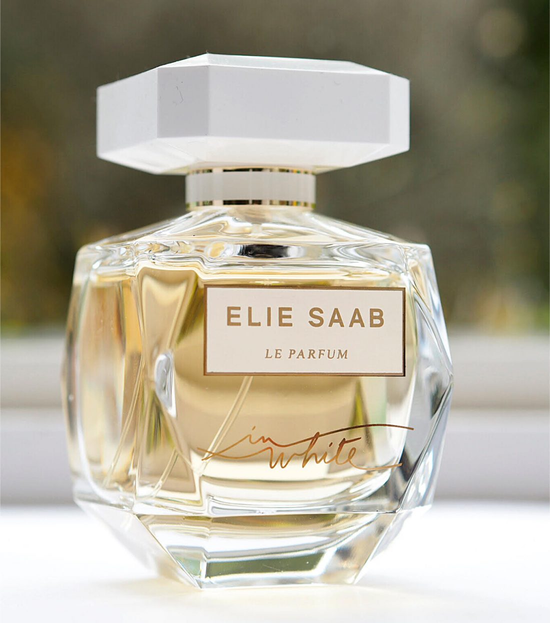 Elie Saab In White Fragrance | British Beauty Blogger