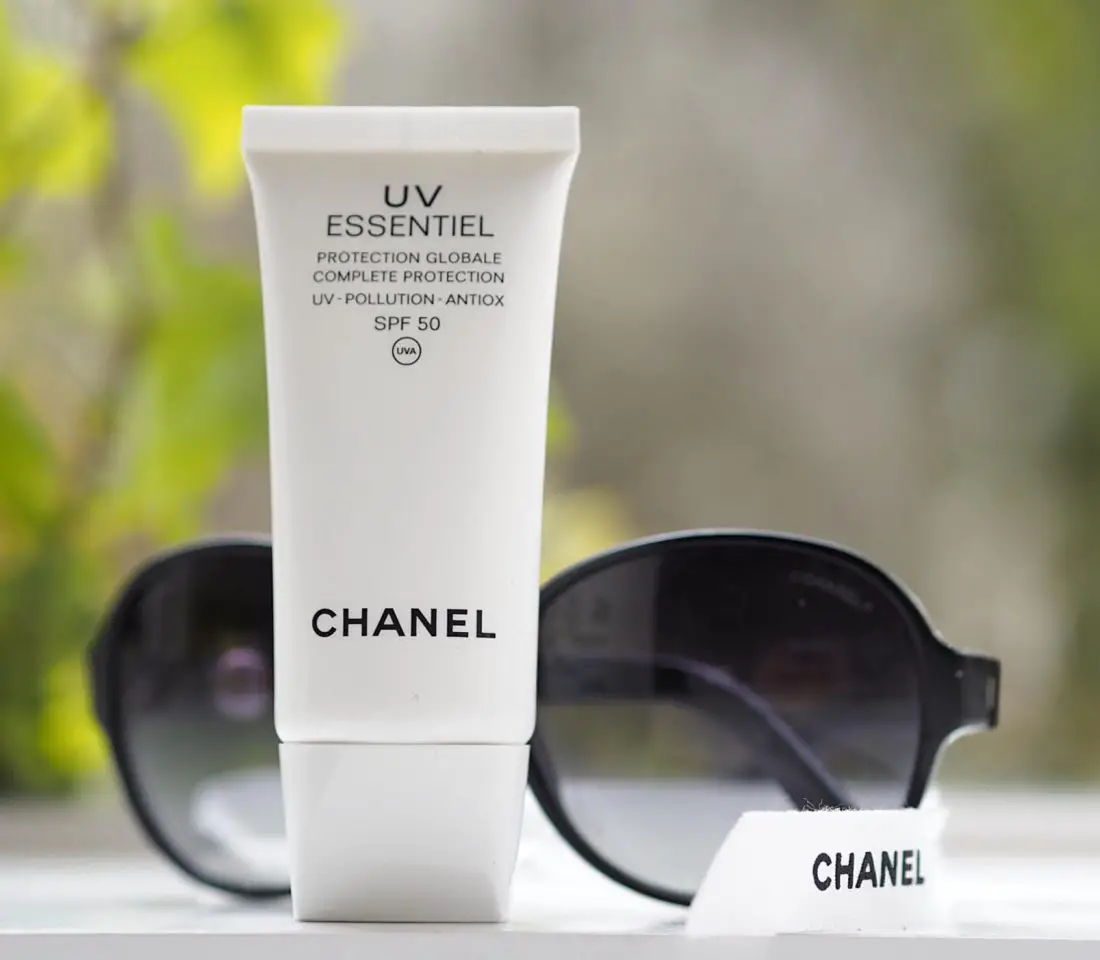 Selskabelig Begge hverdagskost CHANEL UV Essentiel Gel Creme | British Beauty Blogger
