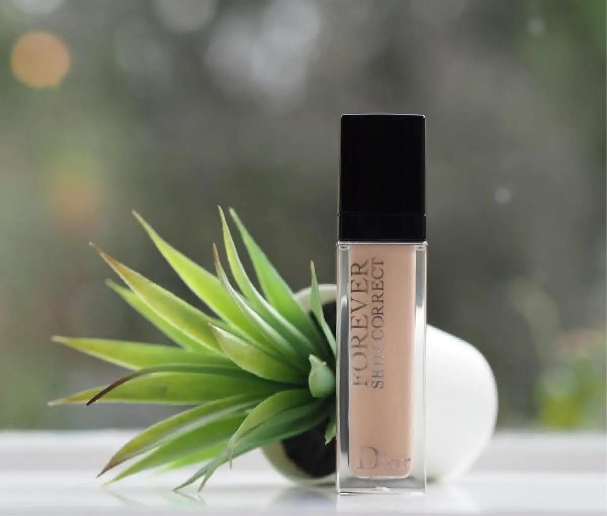 Dior  Forever 24H Matte Foundation Glow Radiant Foundation  Skin Correct  Concealer Review and Swatches  The Happy Sloths Beauty Makeup and  Skincare Blog with Reviews and Swatches