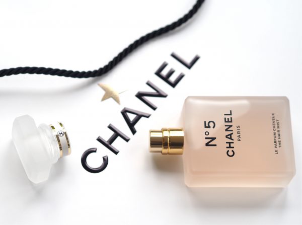 CHANEL No5 Holiday Collection 2020