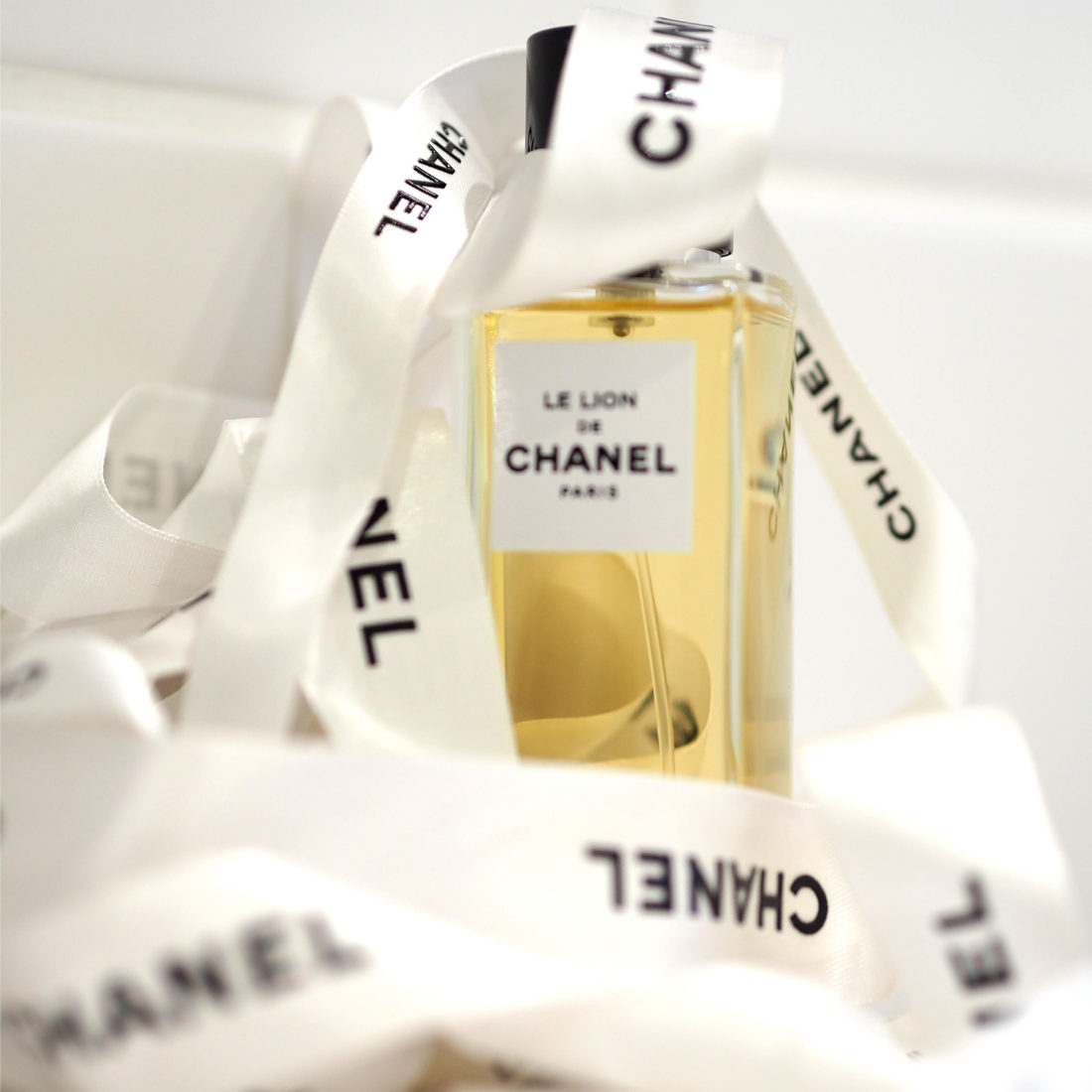 Amazoncom  CHANEL Coromandel Les Exclusifs Eau De Parfum Vial Spray 005  Oz  15ml Sample  Beauty  Personal Care