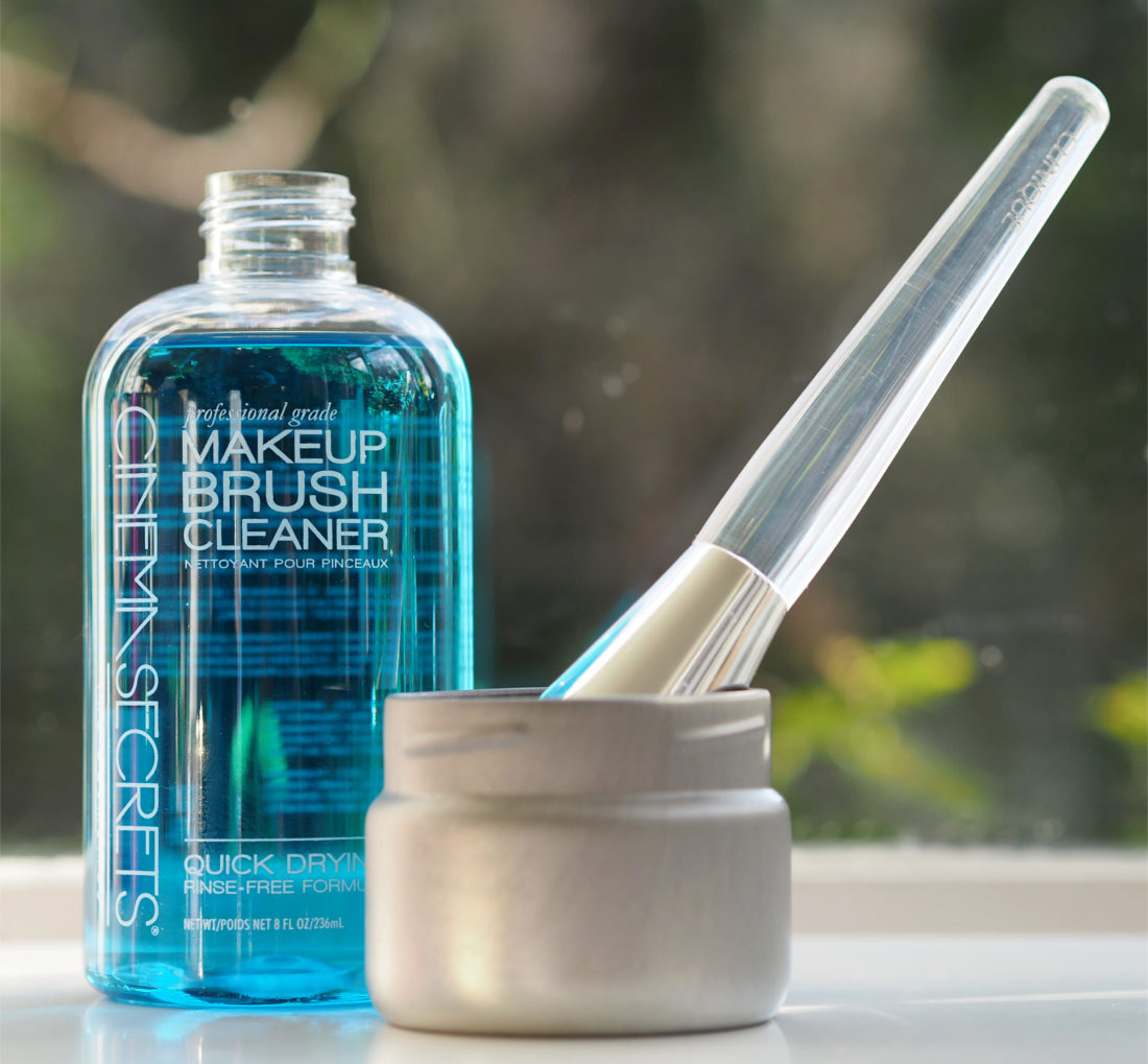 Makeup Brush Cleaner - Cinema Secrets