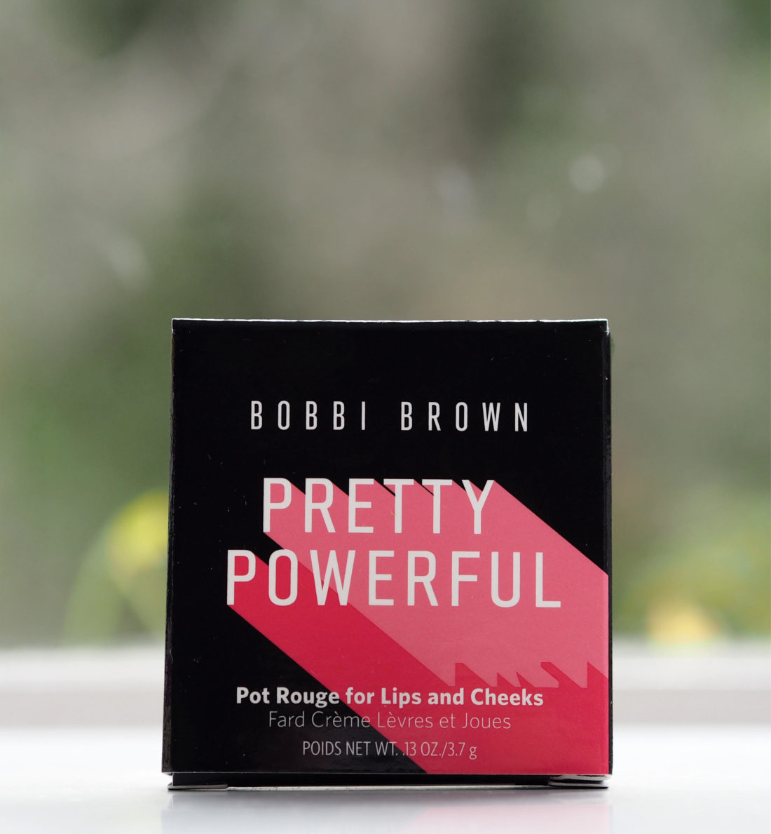 Bobbi Brown Pretty Powerful Pot Rouge 2022