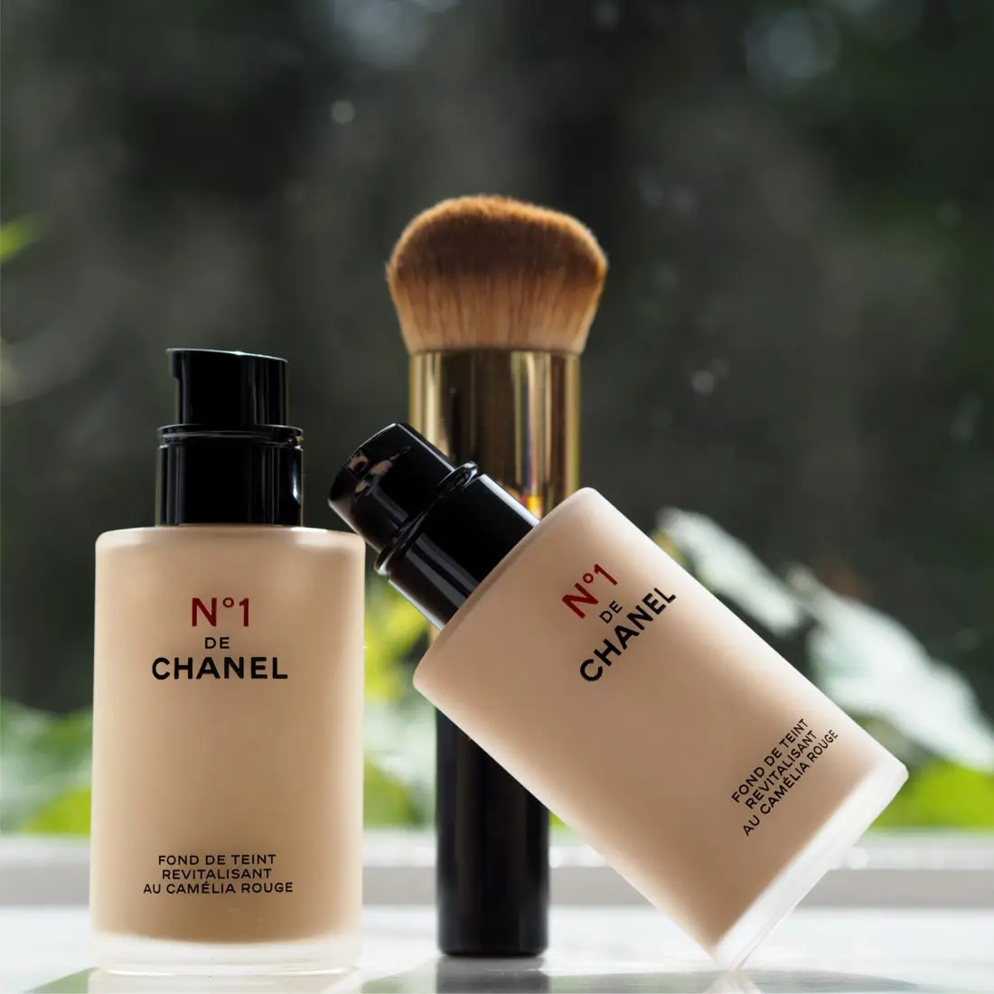 No1 DE CHANEL Red Camellia Revitalizing Foundation | British Beauty Blogger