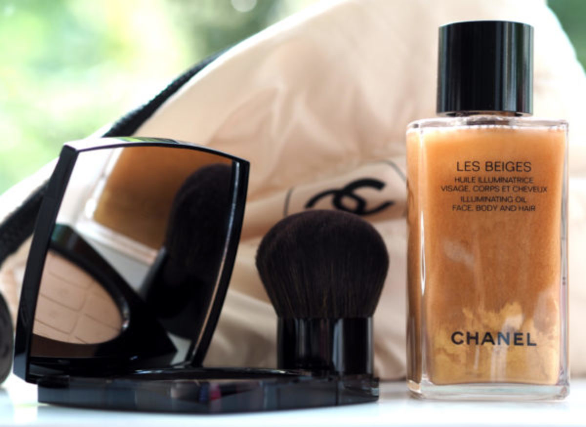 CHANEL LES BEIGES ILLUMINATING DRY OIL FOR FACE, BODY AND HAIR. 250ml /  8.4Fl Oz