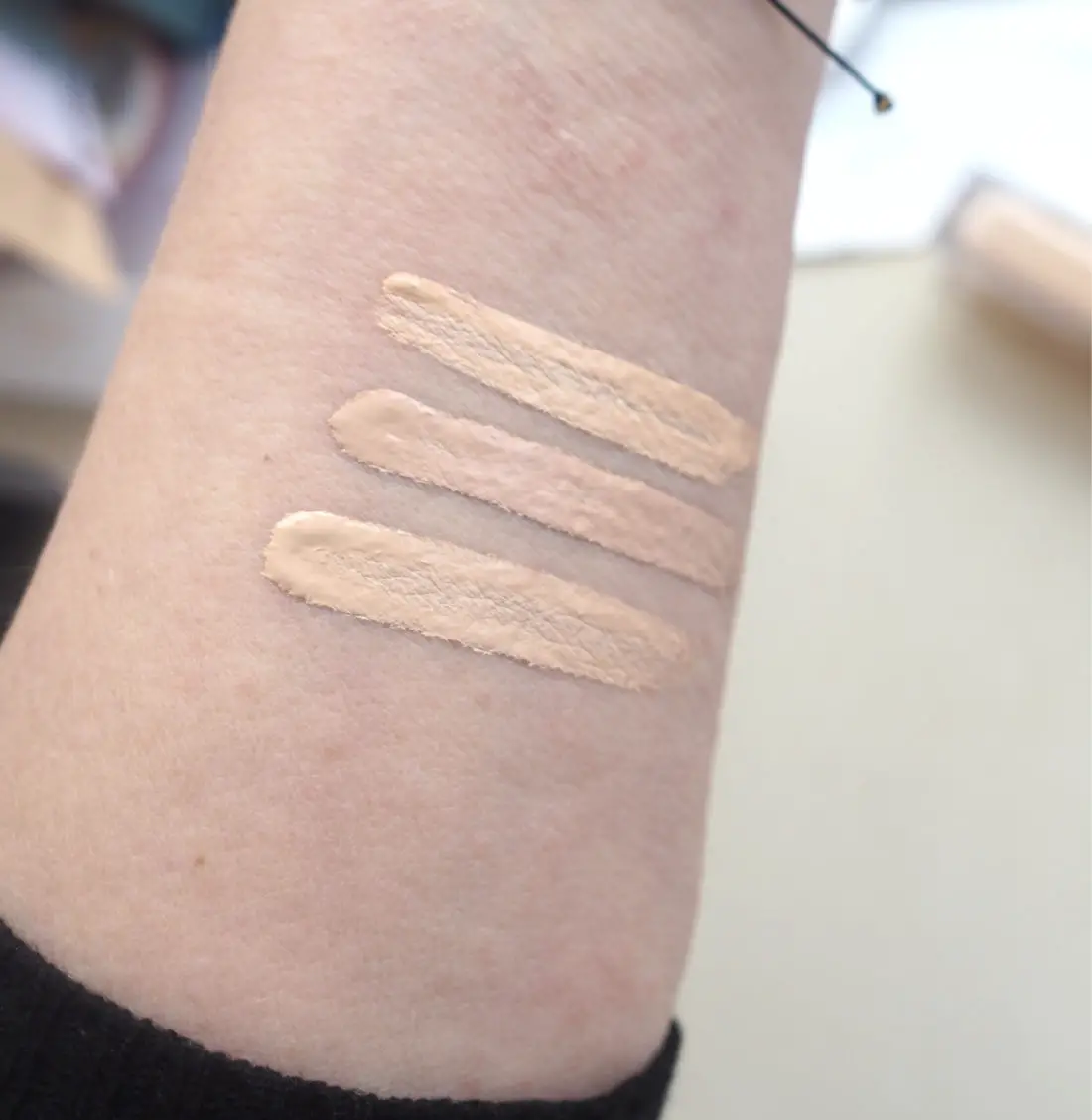 Givenchy Prisme Libre Skin-Caring Concealer Review | British Beauty Blogger